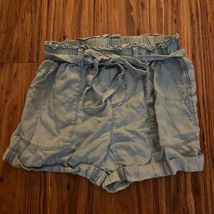 light wash denim paper bag with tie from aerie